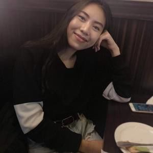 Meet your Posher, Alexia